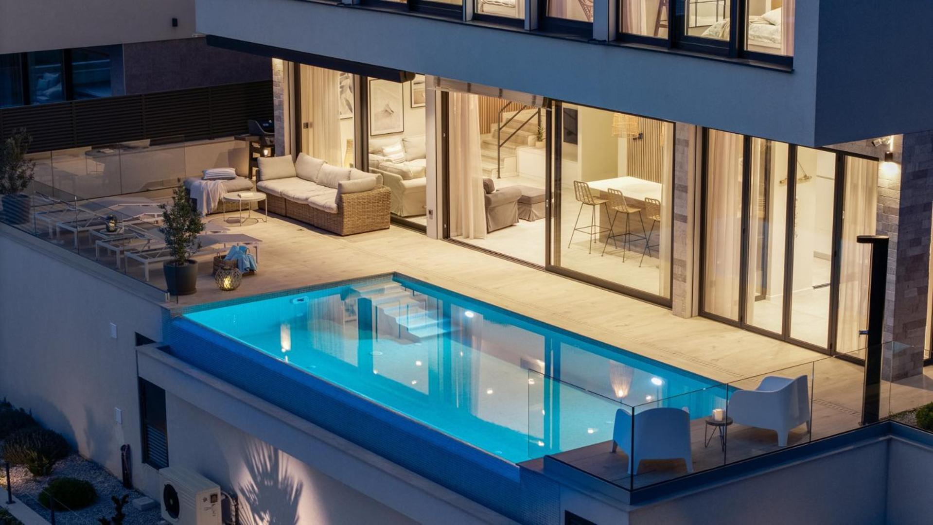 New! Ocean View Villa 耶塞尼采 外观 照片