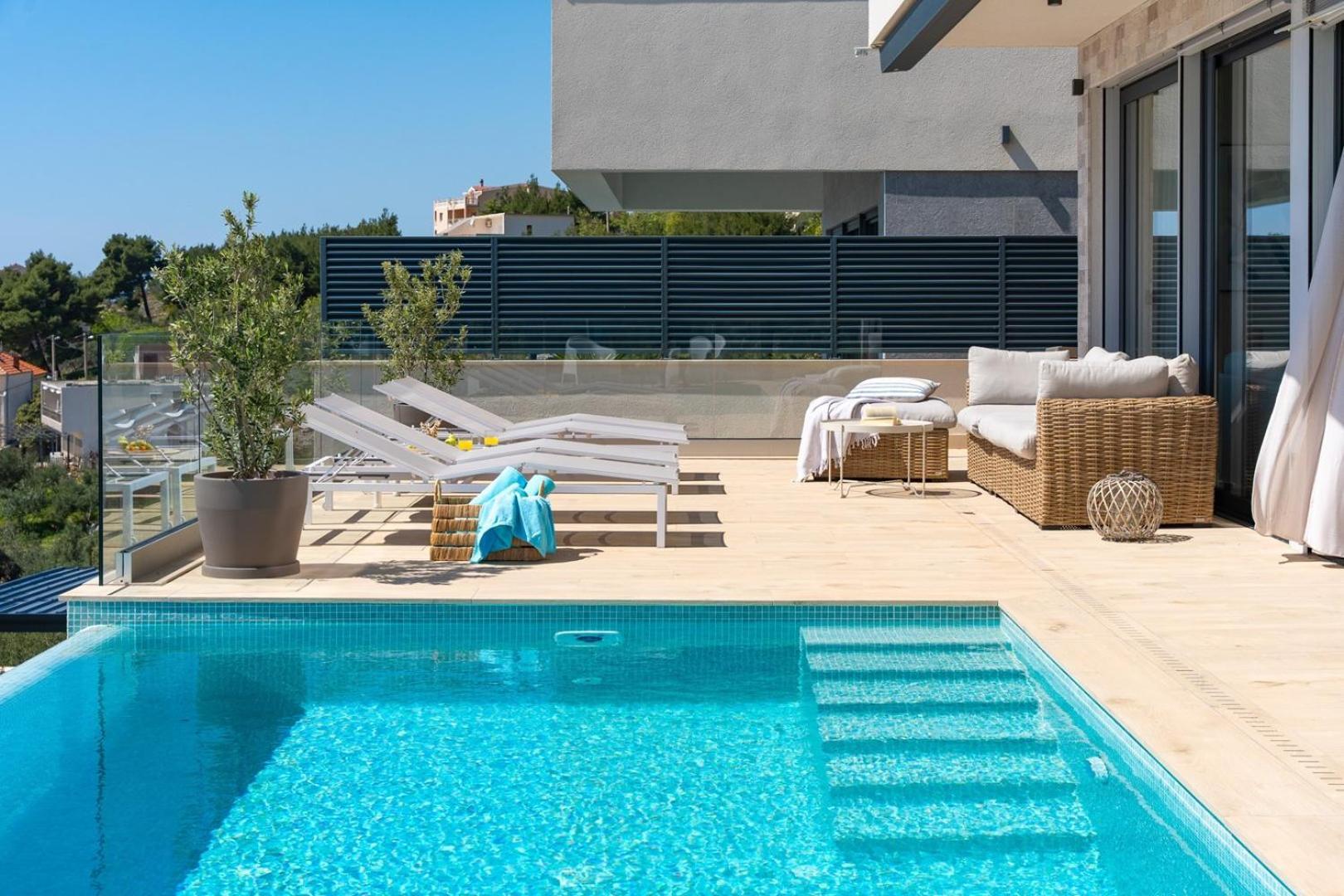 New! Ocean View Villa 耶塞尼采 外观 照片